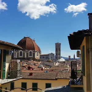 sweetly-home-in-florence.it-tuscanyhotel.com/