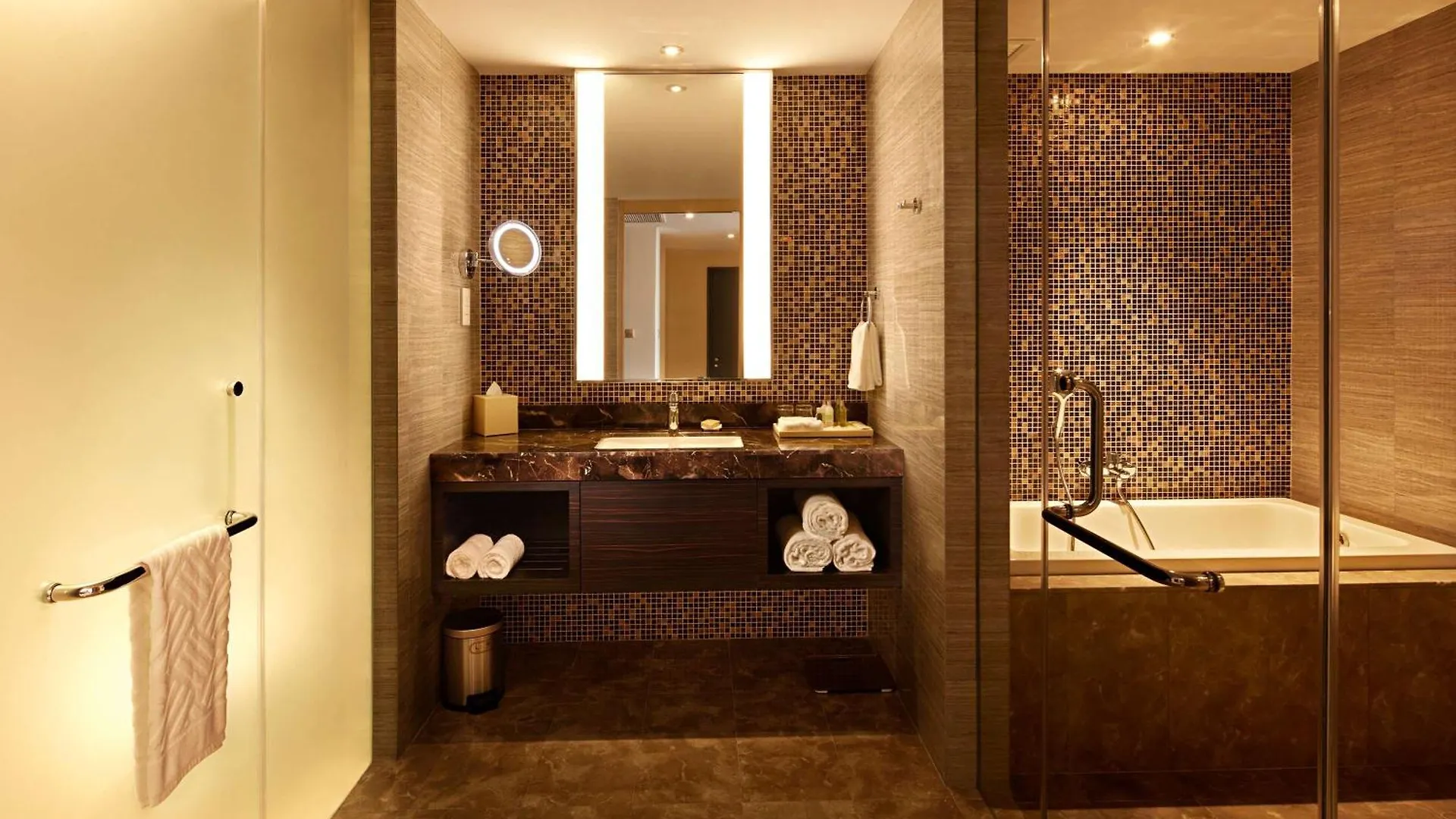 Doubletree By Hilton Melaka Hotel  Malacca